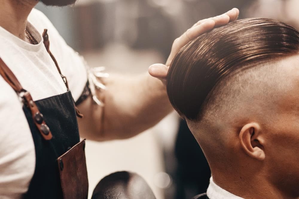 El regreso de los peinados clásicos: cómo incorporar elementos vintage en tu look moderno